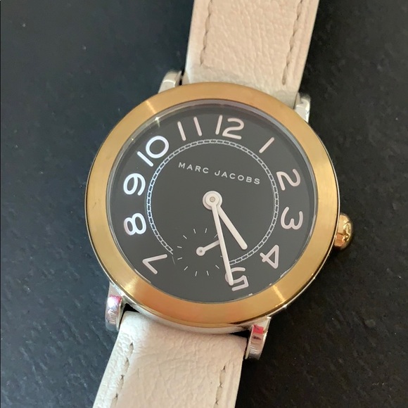 EUC Marc by Marc Jacobs White Leather Watch - Picture 3 of 16